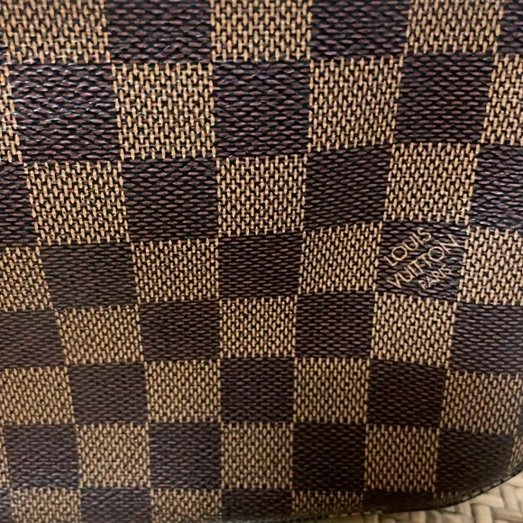 Louis Vuitton Pochette Accessoires Damier - Picture 13 of 17